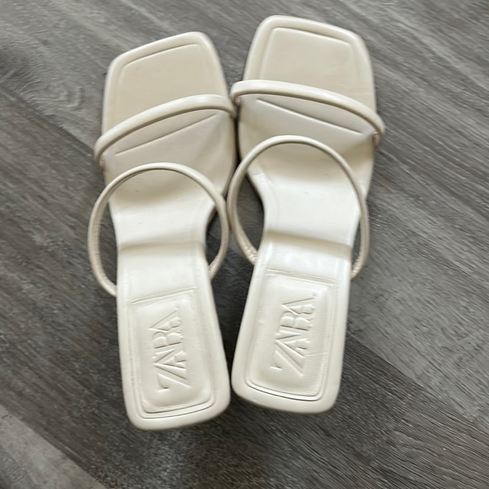 ZARA white leather low heel sandal sz 49